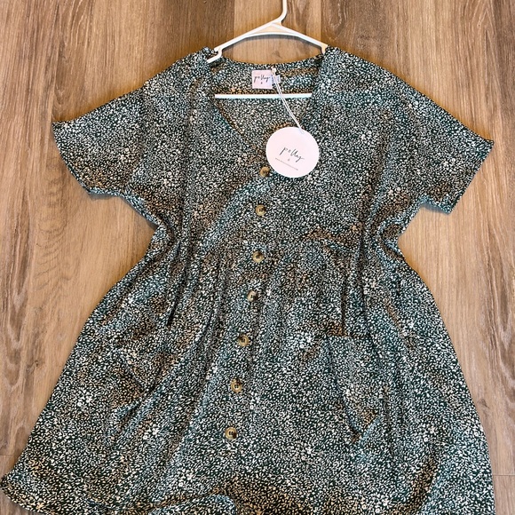 Princess Polly Dresses & Skirts - Princess Polly Floral Green Dress